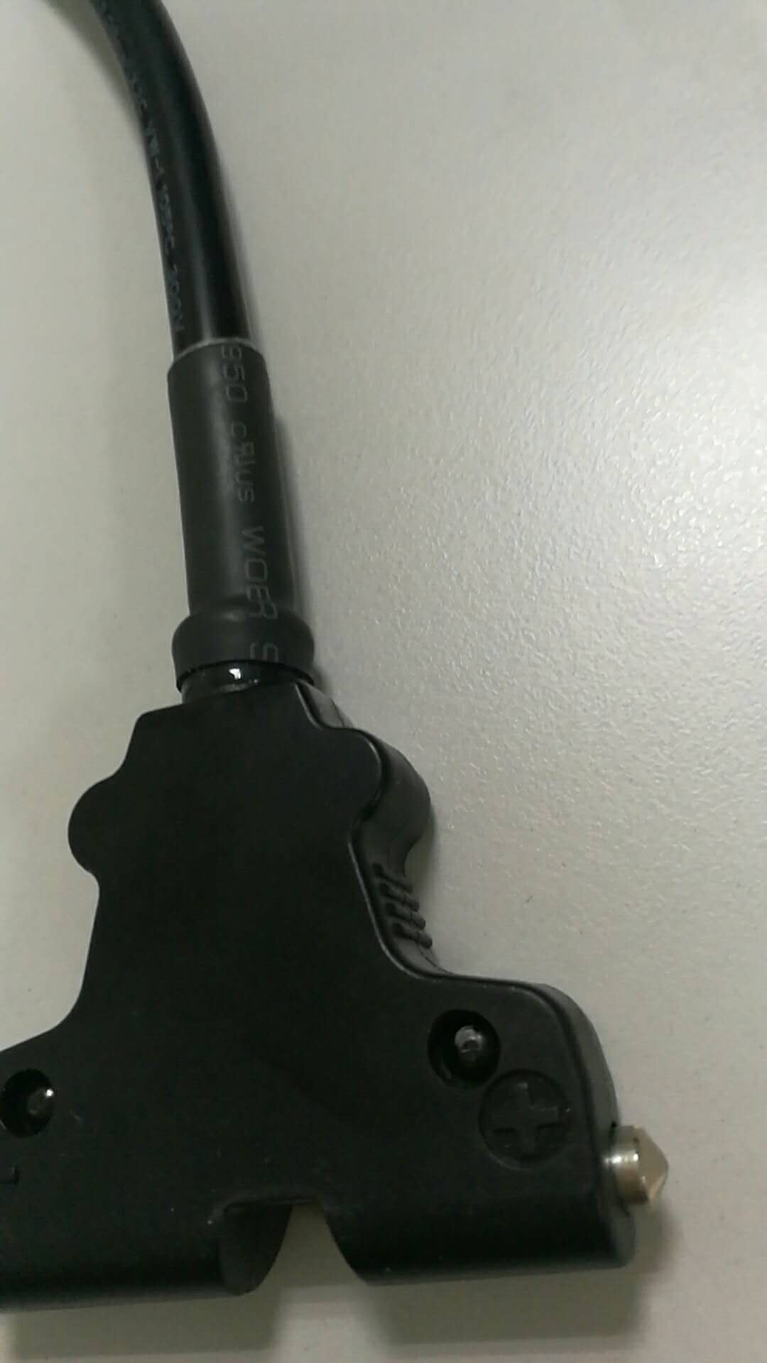 T bar connector with Anderson connector